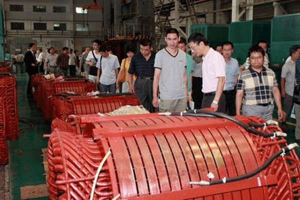 西安泰富西瑪高效節(jié)能電機在石油化工企業(yè)節(jié)能應用。