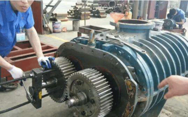 分享高壓電機(jī)軸承溫升的原因及處理方法。