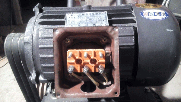 淺談西安泰富西瑪三相異步電動(dòng)機(jī)的基本原理。