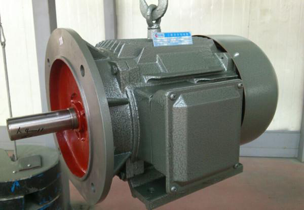 一臺等待出廠的西瑪電機 一臺等待出廠的西瑪電機