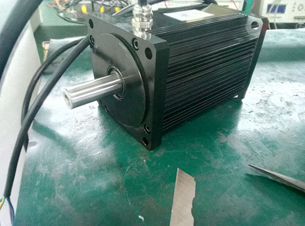 避免直流電機轉(zhuǎn)速下降的方法 避免直流電機轉(zhuǎn)速下降的方法